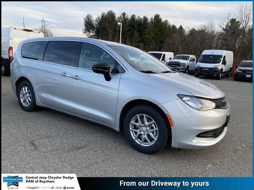 2026 Chrysler Voyager LX