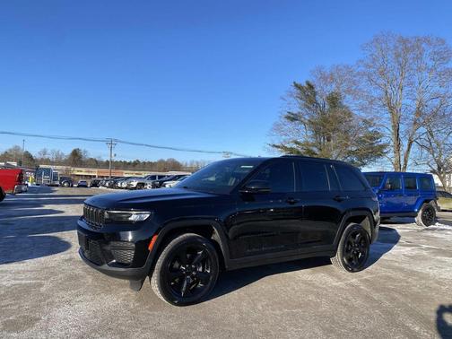 2023 Jeep Grand Cherokee Altitude