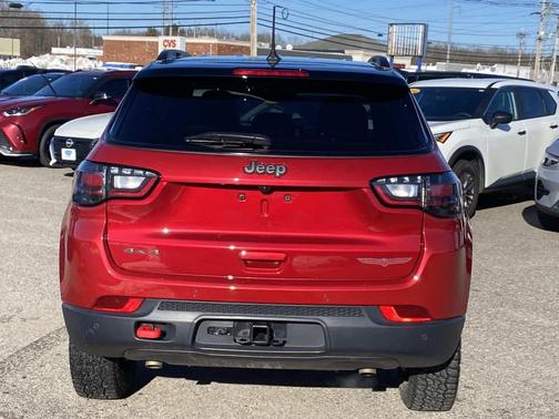 2025 Jeep Compass Trailhawk