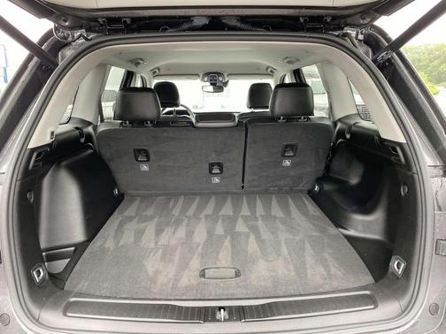 Baltic Gray Metallic Clearcoat 2023 Jeep Grand Cherokee Limited