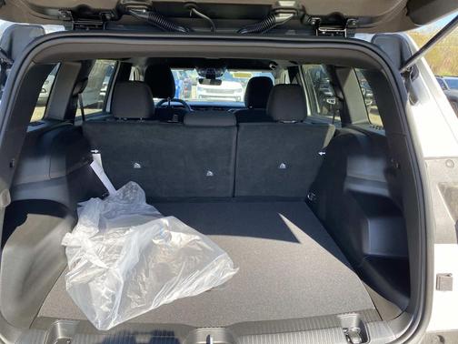 Bright White Clearcoat 2026 Jeep Cherokee Laredo 4x4