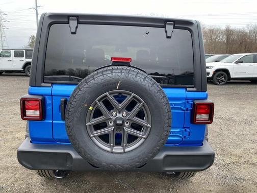 Hydro Blue Pearlcoat 2026 Jeep Wrangler Sport S