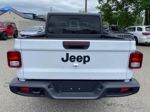 2025 Jeep Gladiator Sport S