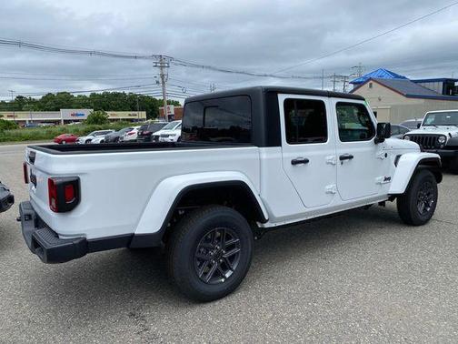 2025 Jeep Gladiator Sport S