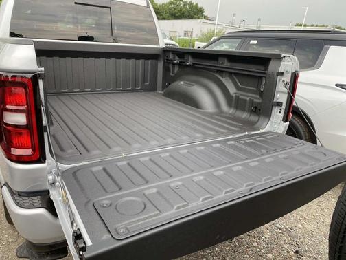Silver Zynith 2026 RAM 1500 Laramie