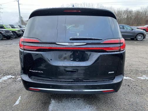 2026 Chrysler Pacifica L