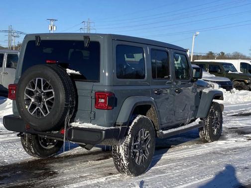 2026 Jeep Wrangler 4-Door Sahara 4x4