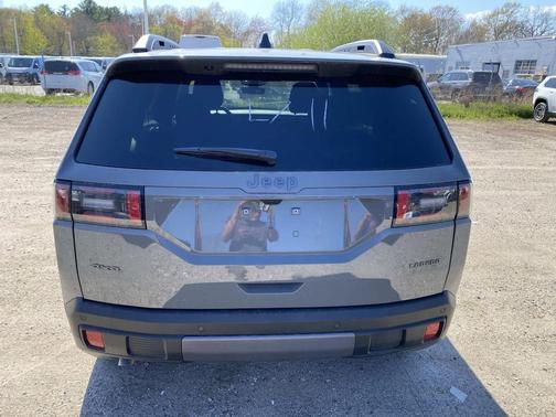 Sting-Gray Clearcoat 2026 Jeep Cherokee Laredo 4x4