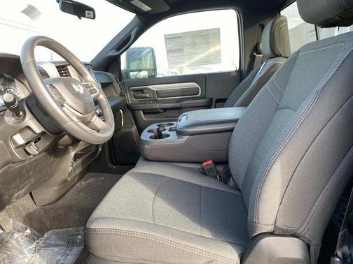 2024 RAM 2500 Tradesman Regular Cab 4x4 8' Box