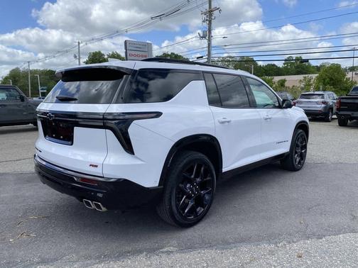 Summit White 2024 Chevrolet Traverse RS