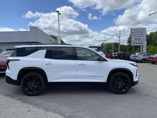 Summit White 2024 Chevrolet Traverse RS