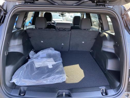 Diamond Black Crystal Pearlcoat 2026 Jeep Cherokee Laredo 4x4