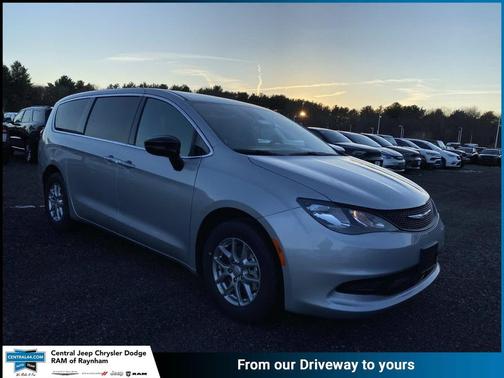 2026 Chrysler Voyager LX