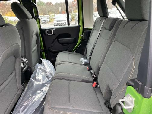 Mojito Clearcoat 2026 Jeep Wrangler Sport