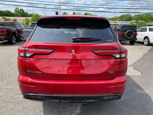 2024 Mitsubishi Outlander SE Black Edition S-AWC