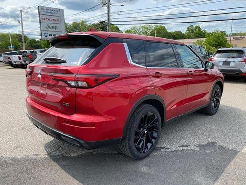 2024 Mitsubishi Outlander SE Black Edition S-AWC