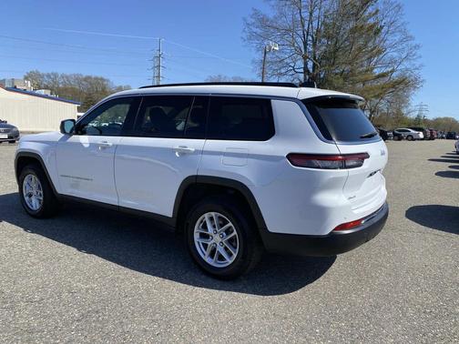 Bright White Clearcoat 2025 Jeep Grand Cherokee L Laredo