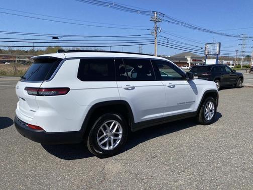 Bright White Clearcoat 2025 Jeep Grand Cherokee L Laredo