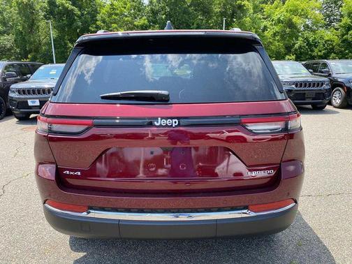 2025 Jeep Grand Cherokee Laredo