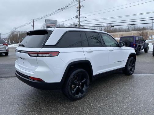 2023 Jeep Grand Cherokee Altitude