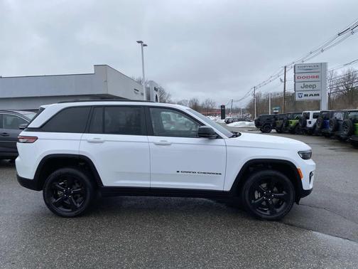 2023 Jeep Grand Cherokee Altitude