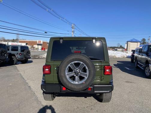 2022 Jeep Wrangler Unlimited Sahara
