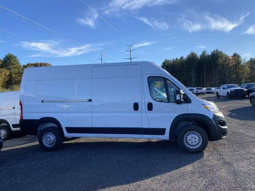 Bright White Clearcoat 2027 RAM ProMaster 2500 Tradesman