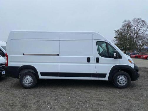 2025 RAM ProMaster 2500 Tradesman