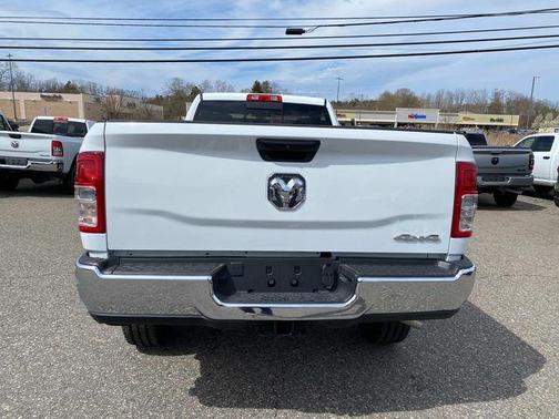 2024 RAM 2500 Tradesman Regular Cab 4x4 8' Box