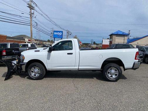 2024 RAM 2500 Tradesman Regular Cab 4x4 8' Box