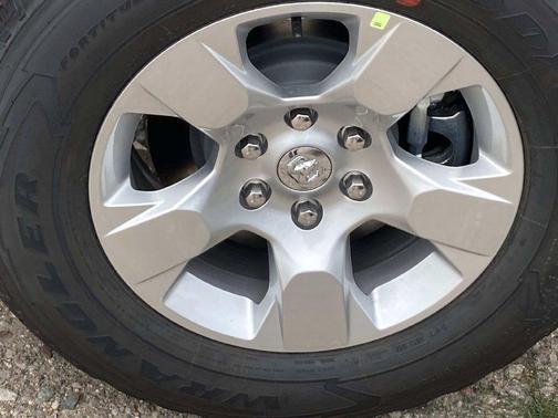 Bright White Clearcoat 2026 RAM 1500 Tradesman