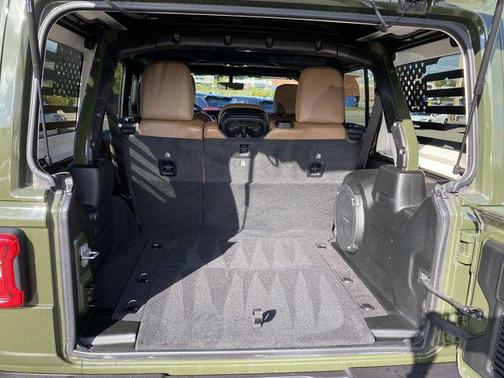 2023 Jeep Wrangler 4-Door Sahara 4x4
