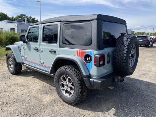 Earl Clearcoat 2026 Jeep Wrangler Sport