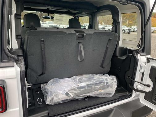 Bright White Clearcoat 2026 Jeep Wrangler Sport