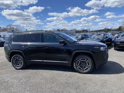 Diamond Black Crystal Pearlcoat 2026 Jeep Cherokee Limited