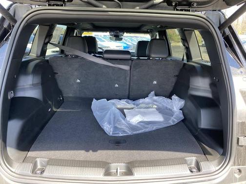 Diamond Black Crystal Pearlcoat 2026 Jeep Cherokee Limited