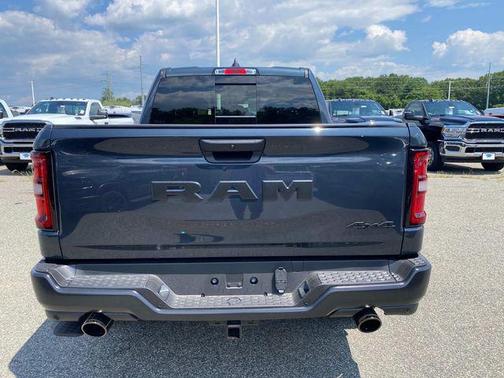 2026 RAM 1500 Warlock Crew Cab 4x4 5'7' Box