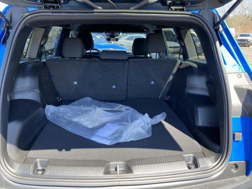 Hydro Blue Pearlcoat 2026 Jeep Cherokee Laredo 4x4