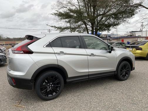 2024 Mitsubishi Eclipse Cross LE