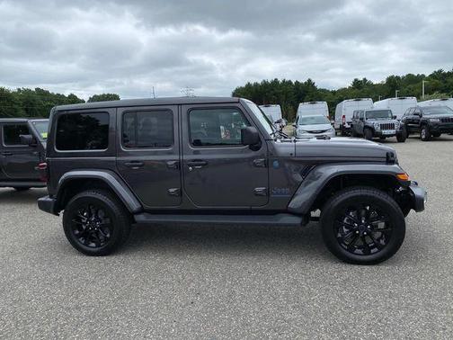 2025 Jeep Wrangler 4xe Sahara
