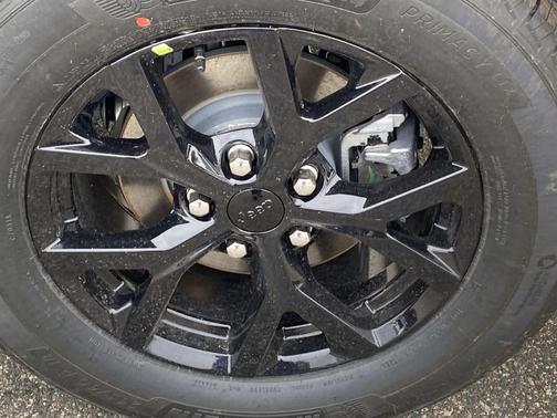 2026 Jeep Grand Cherokee Altitude