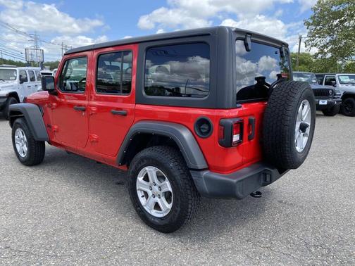 Firecracker Red Clearcoat 2022 Jeep Wrangler Unlimited Sport