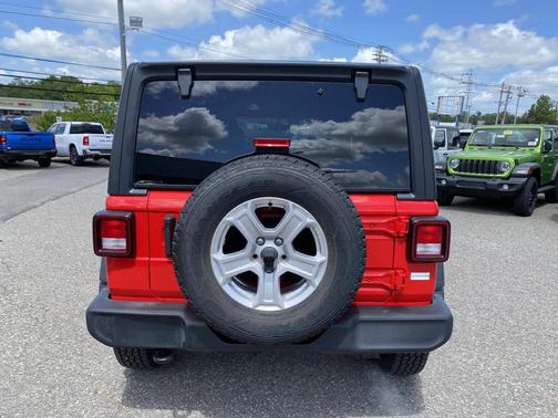 Firecracker Red Clearcoat 2022 Jeep Wrangler Unlimited Sport