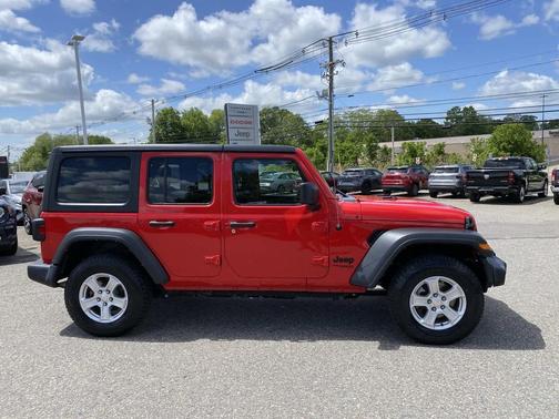 Firecracker Red Clearcoat 2022 Jeep Wrangler Unlimited Sport