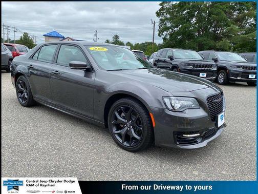 2022 Chrysler 300 S