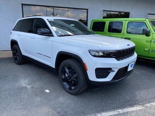 2025 Jeep Grand Cherokee Altitude