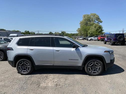 Silver Zynith Clearcoat 2026 Jeep Cherokee Limited