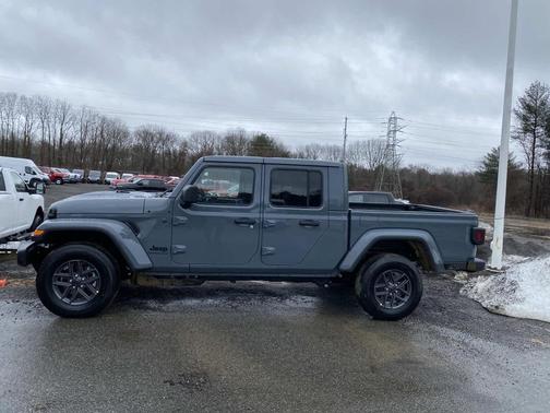 2026 Jeep Gladiator Sport S