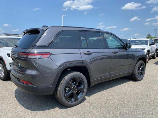 2025 Jeep Grand Cherokee Altitude