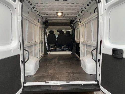 2025 RAM ProMaster 2500 Tradesman